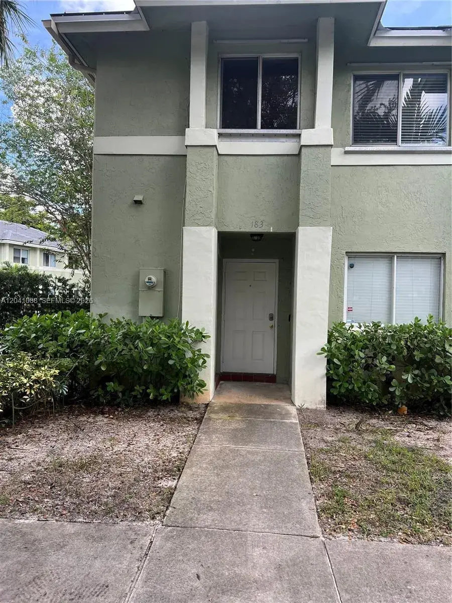 183 Hidden Ct Rd # 33, Hollywood FL 33023