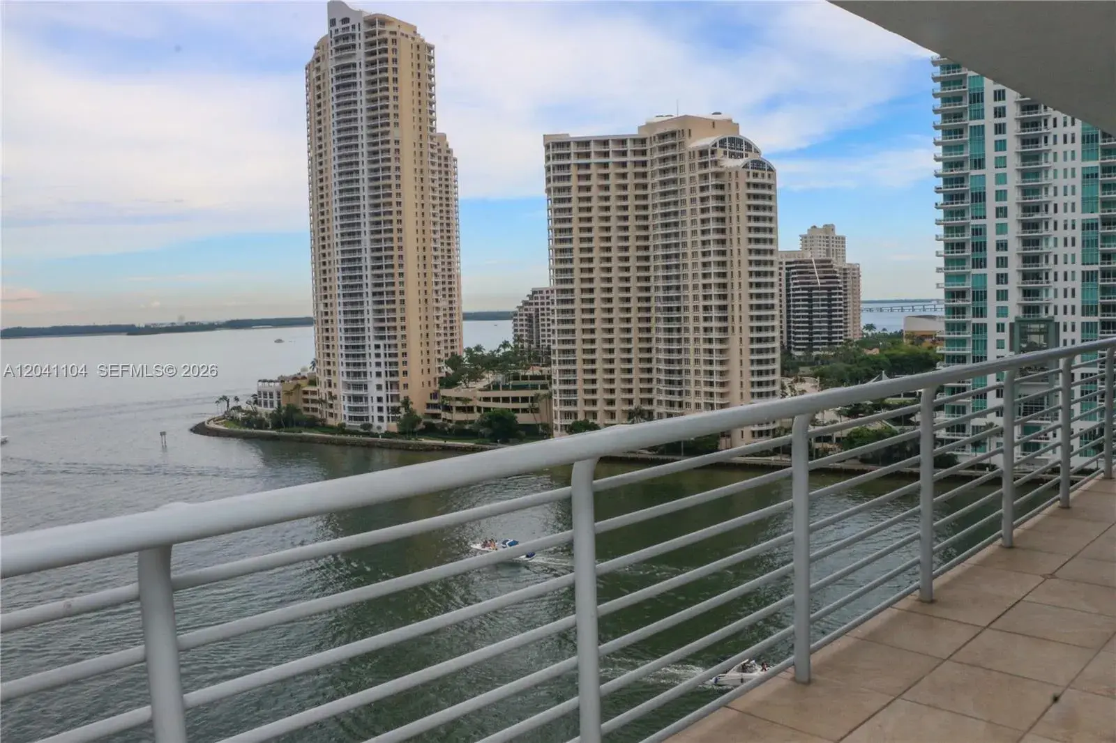 3 bedroom 2 bath Residential Lease for rent at 325 S Biscayne Blvd # 1523, Miami FL 33131