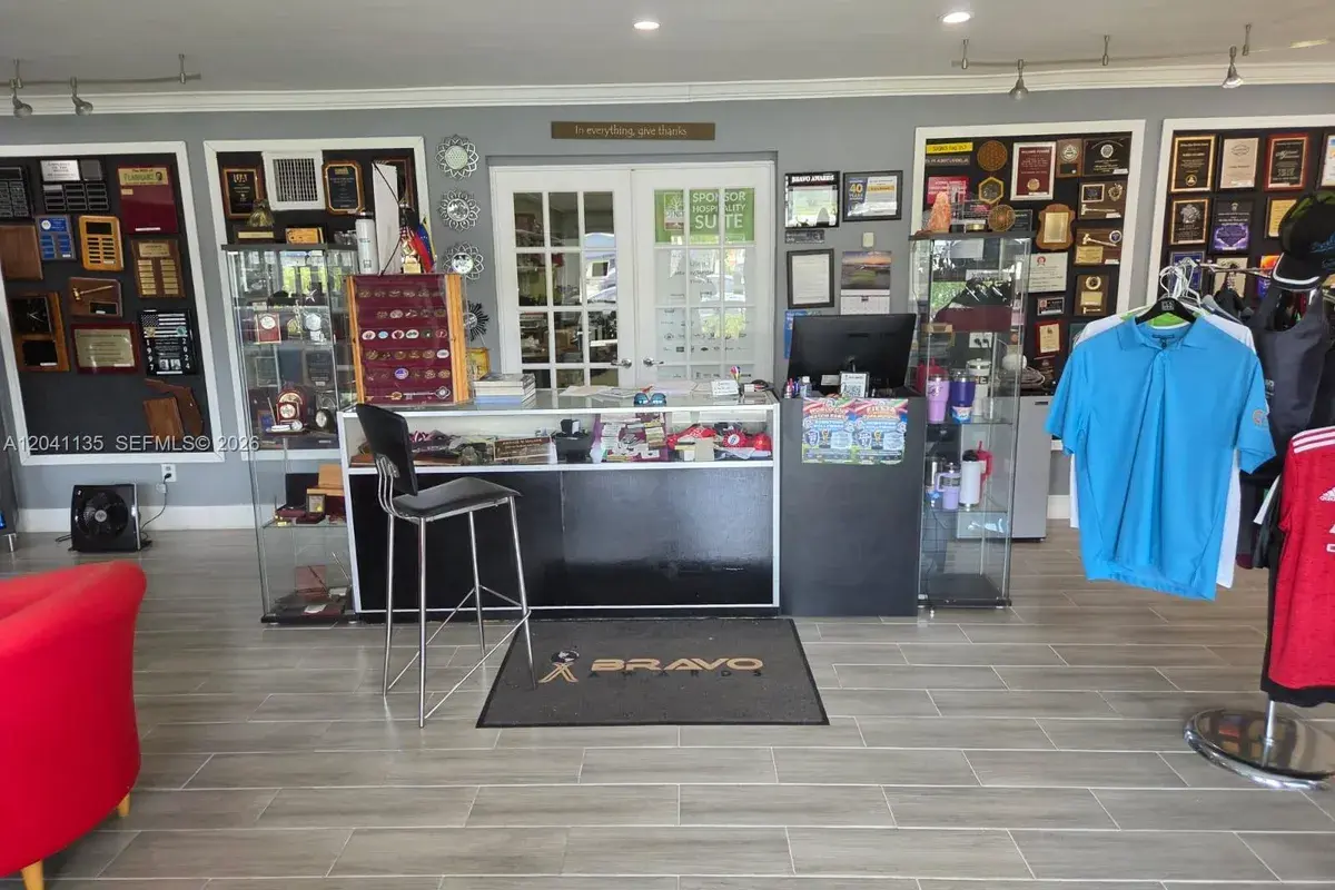 5824 Johnson St, Hollywood FL 33021