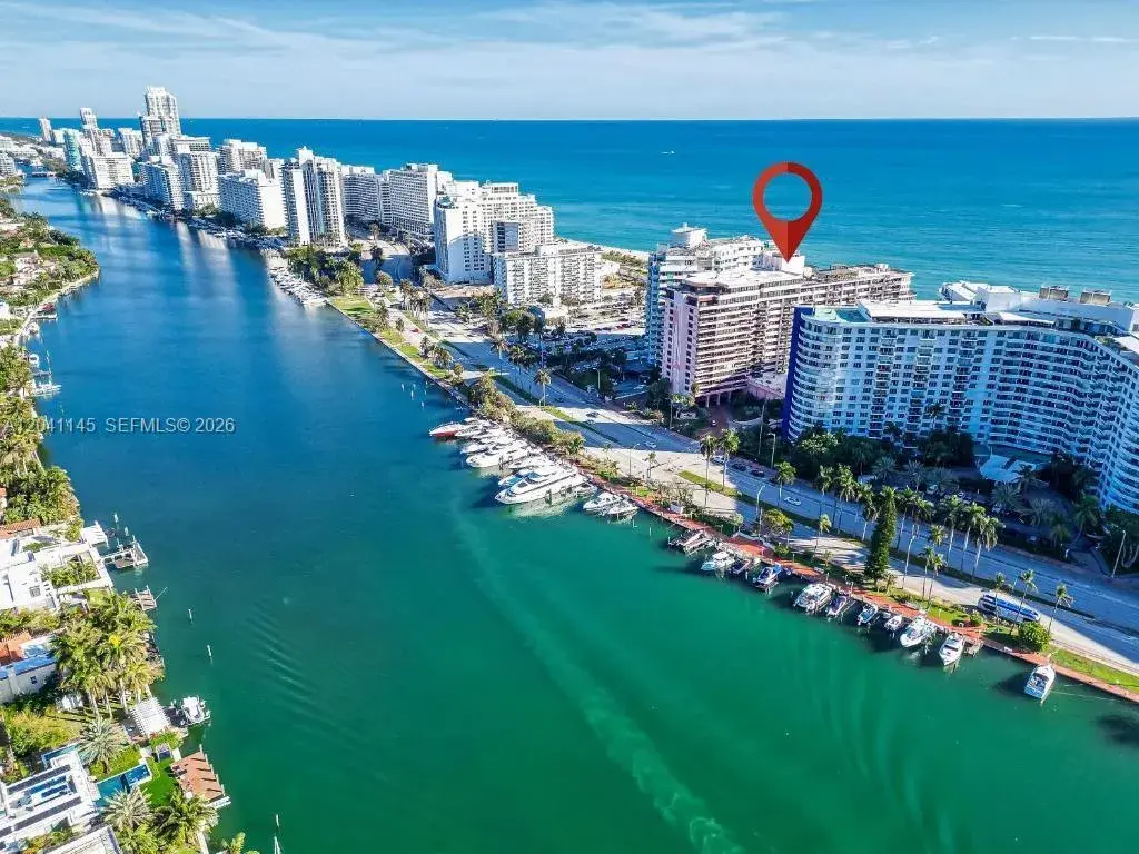 2 bedroom 2 bath for sale at 5225 Collins Ave # 914, Miami Beach FL 33140