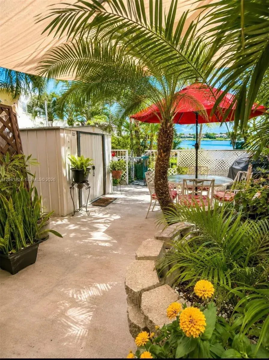 3 bedroom 2 bath Residential for sale at 13918 SW 172nd Ter, Miami FL 33177