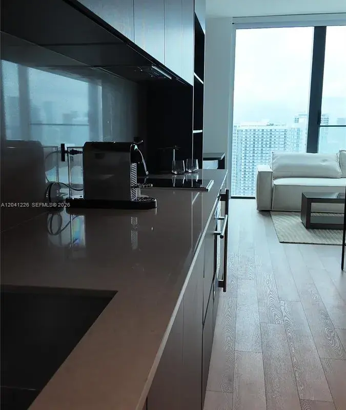20 NE 11th St # 1505, Miami FL 33132