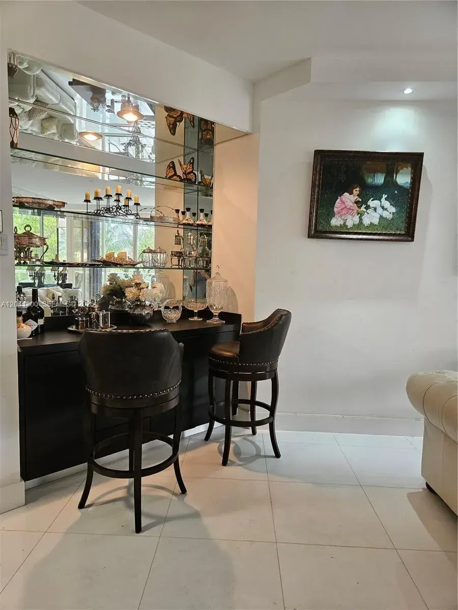 4000 Island Blvd, Aventura FL 33160