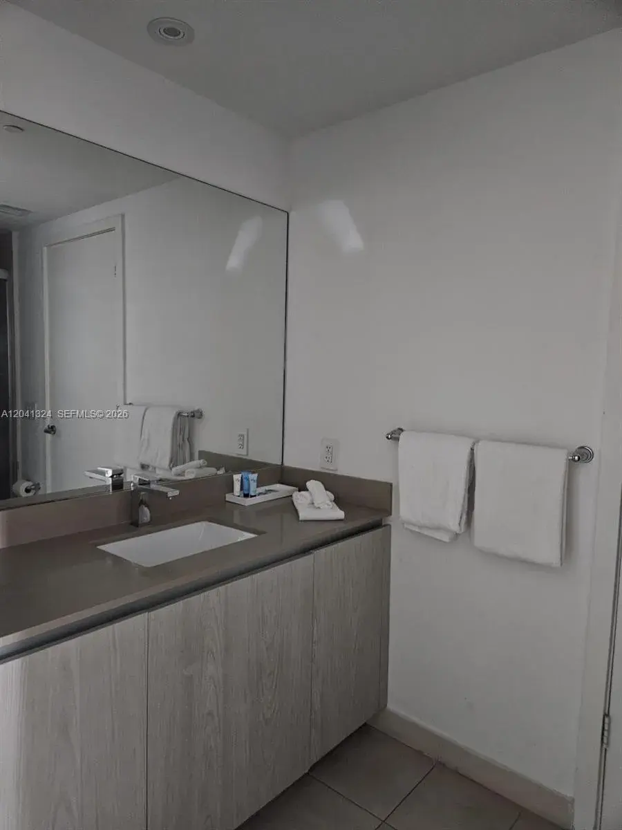 4111 S Ocean Dr # 1204, Hollywood FL 33019