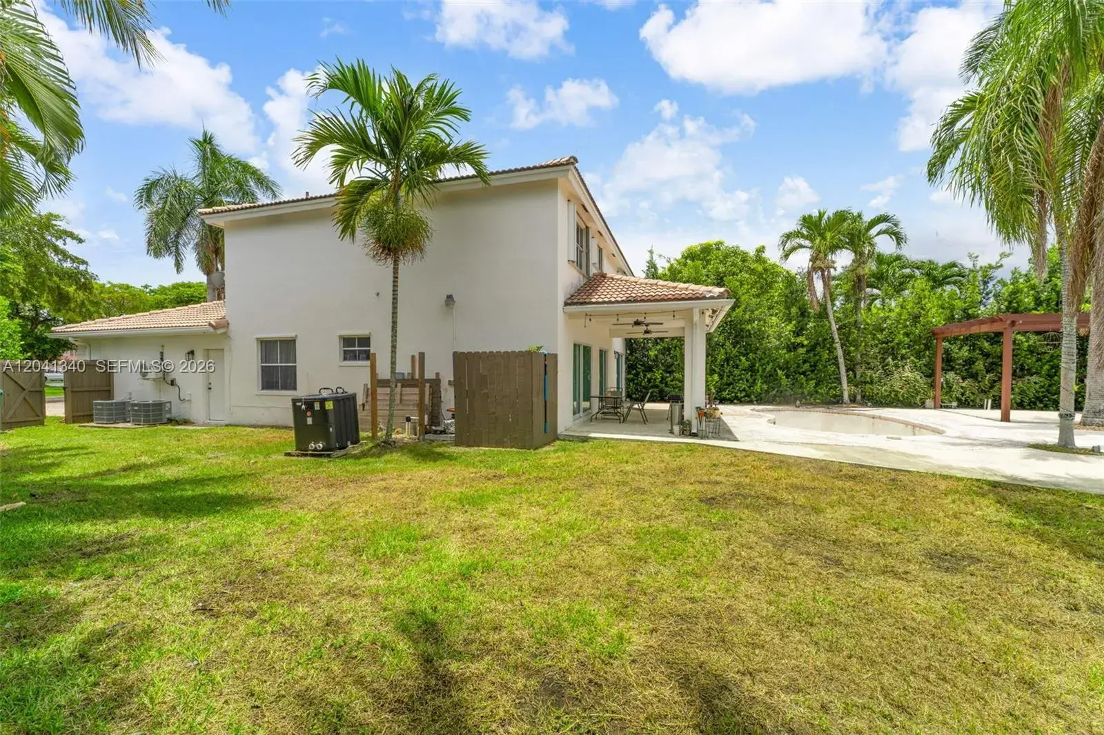 16335 SW 81 St, Miami FL 33193