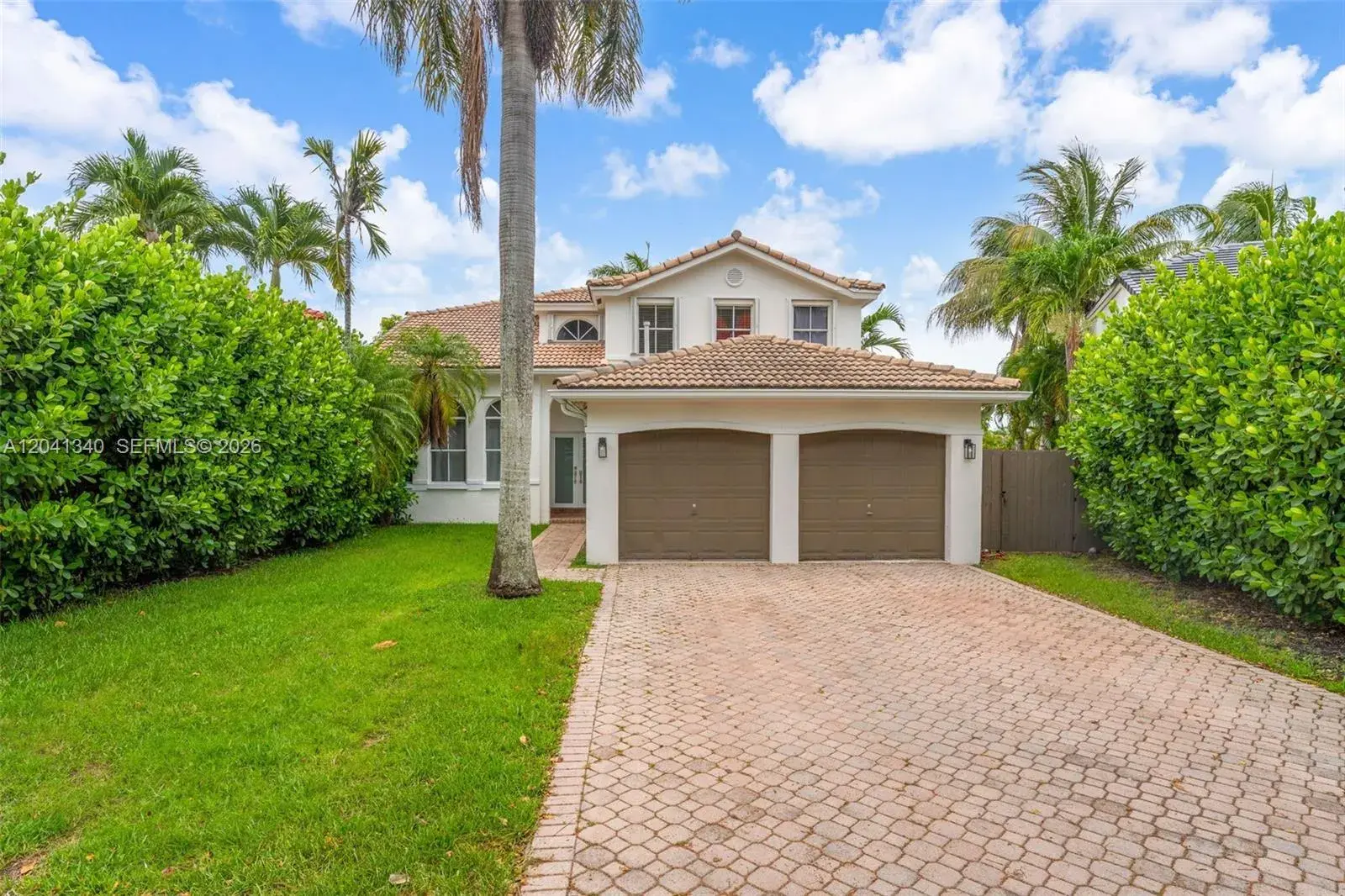 16335 SW 81 St, Miami FL 33193