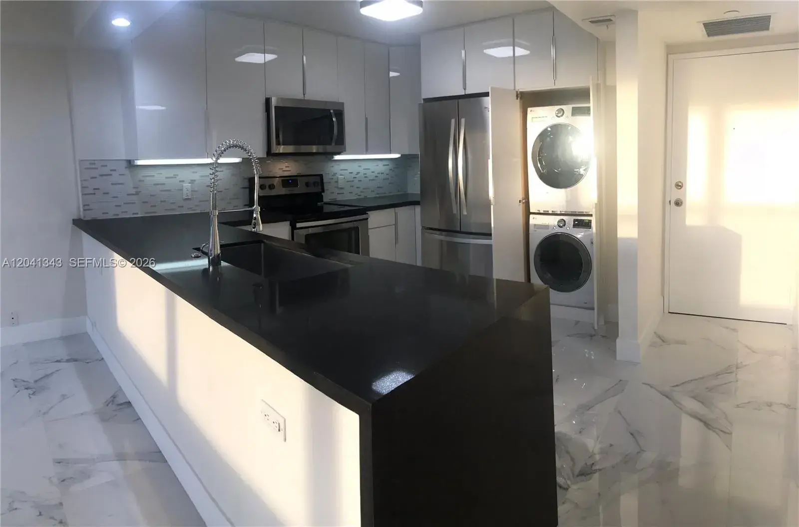 1 bedroom 1 bath Residential for sale at 1901 Brickell Ave # B2003, Miami FL 33129