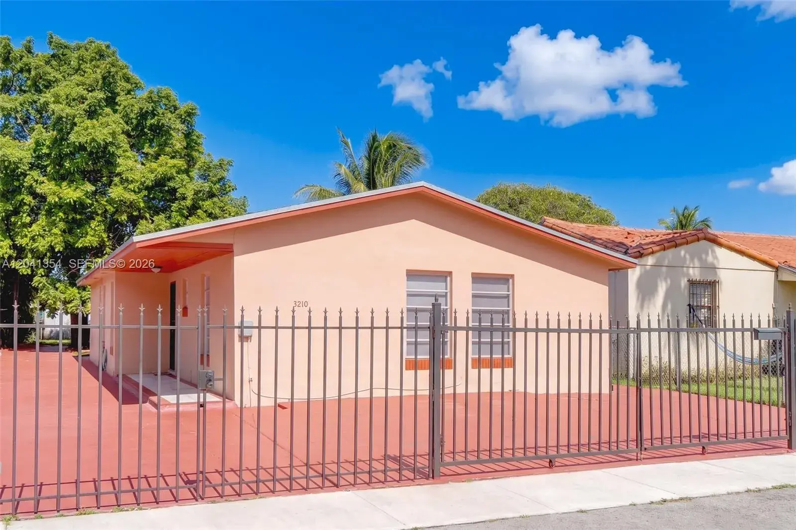 3210 NW 19th St, Miami FL 33125