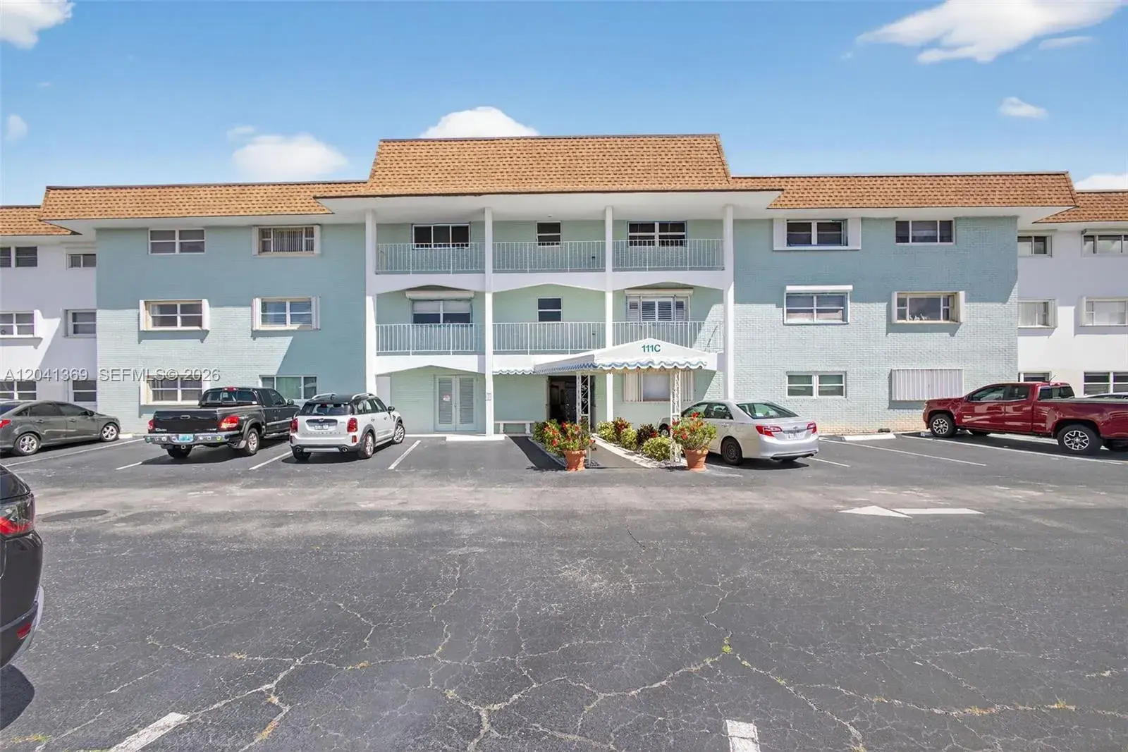 111 Shore Ct # 205, North Palm Beach FL 33408