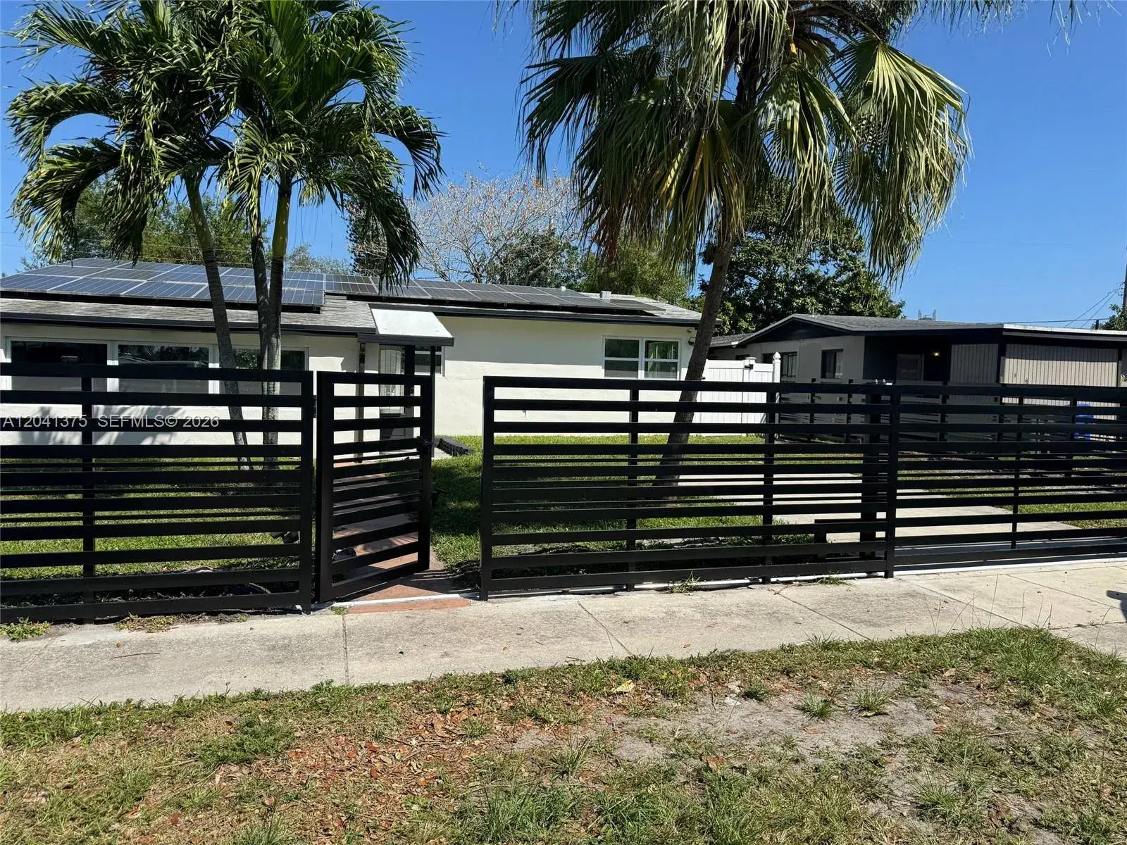 6453 Meade St, Hollywood FL 33024