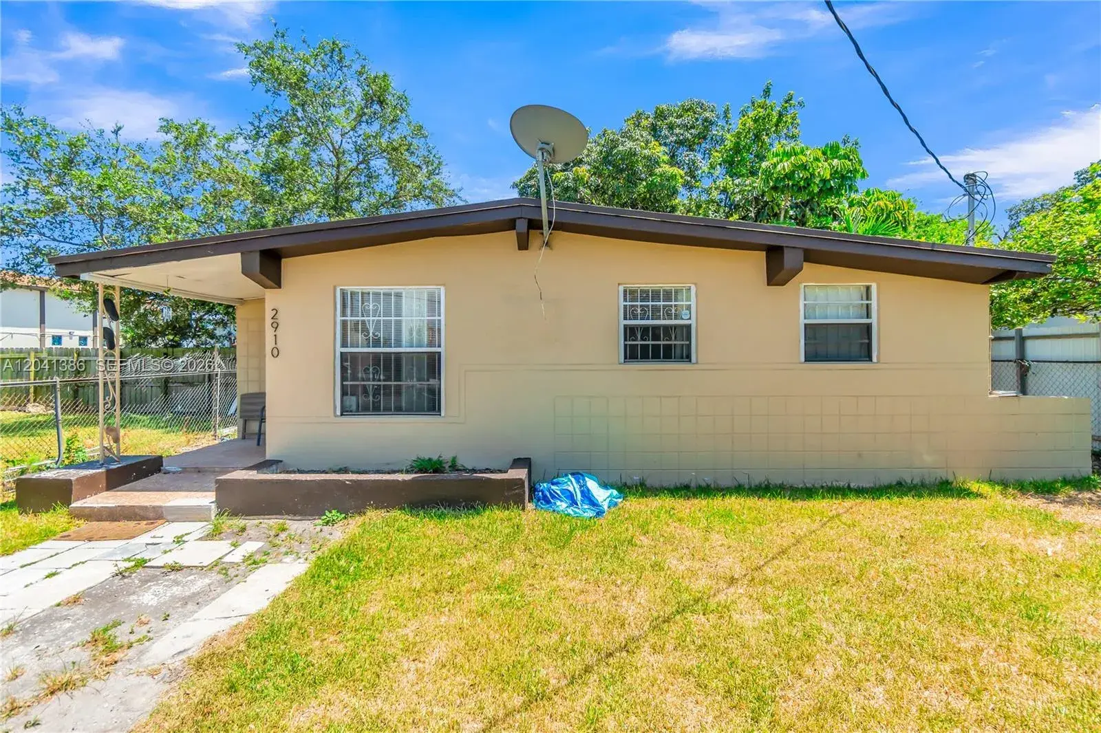 2910 NW 47th St, Miami FL 33142