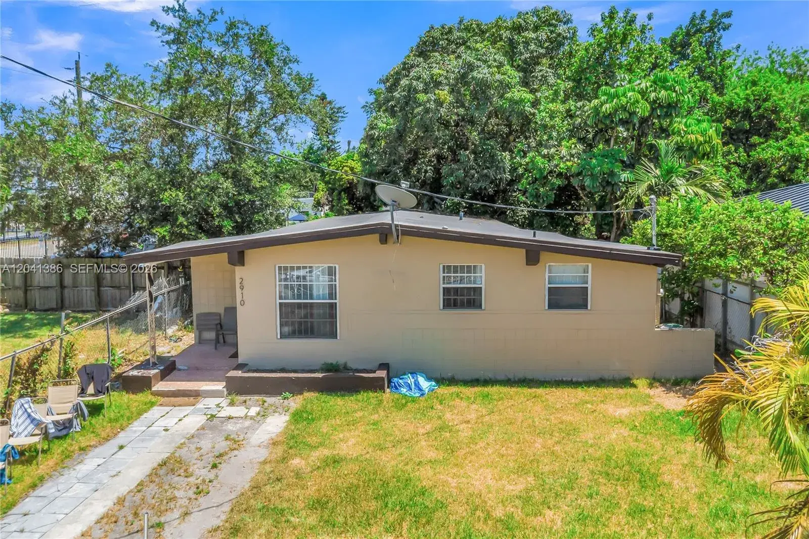 2910 NW 47th St, Miami FL 33142