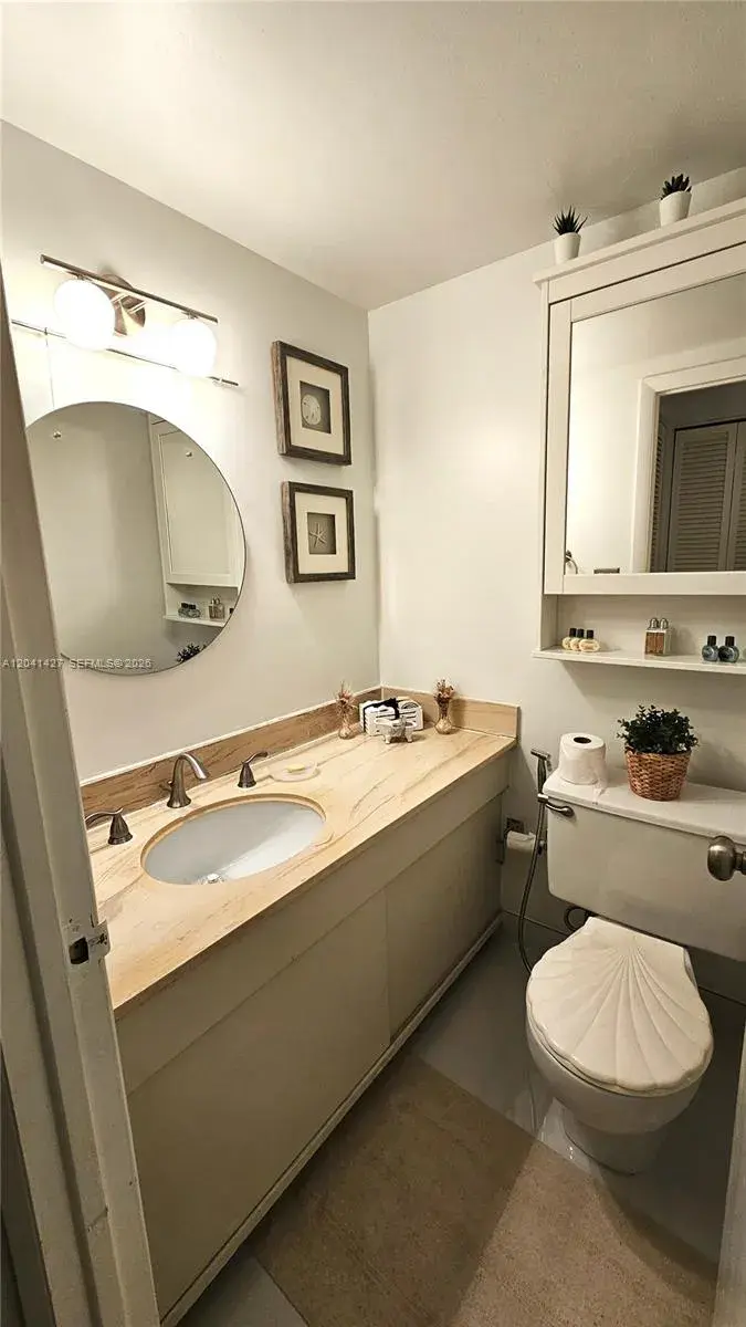 1980 S Ocean Dr # 6B, Hallandale Beach FL 33009