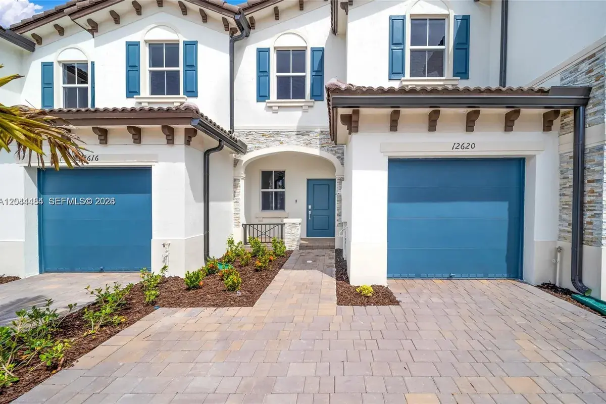 12620 NW 23rd Pl, Miami FL 33167