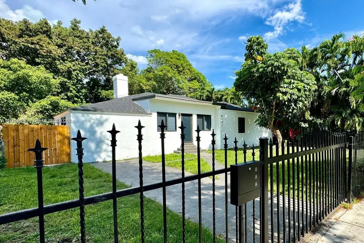 4131 NW 11th Pl, Miami FL 33127