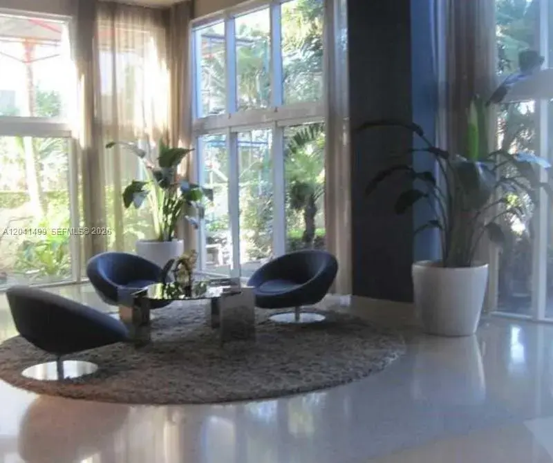 6365 Collins Ave # 1707, Miami Beach FL 33141