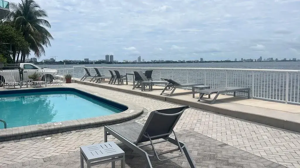 2016 Bay Dr # 602, Miami Beach FL 33141