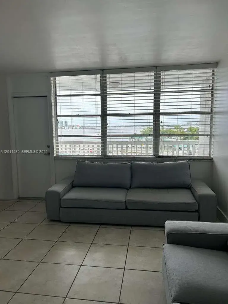 2016 Bay Dr # 602, Miami Beach FL 33141