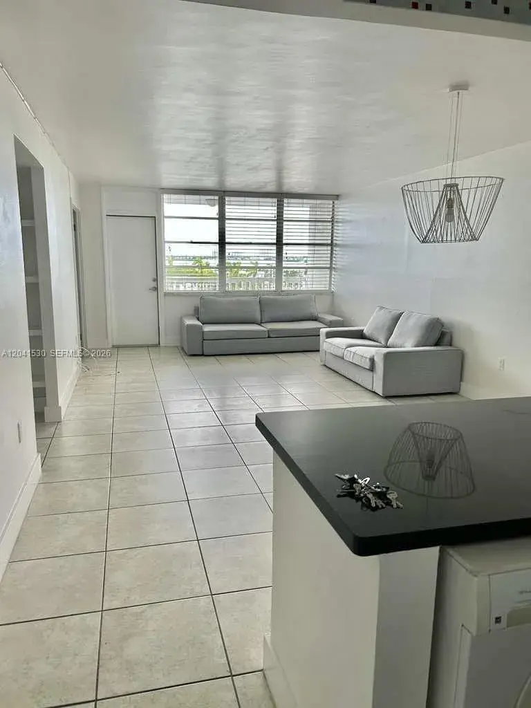 2016 Bay Dr # 602, Miami Beach FL 33141
