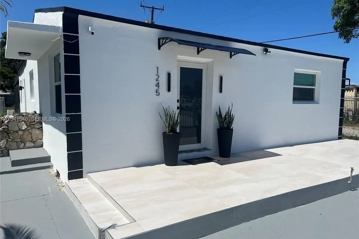 1245 Vermont St, Opa-Locka FL 33054