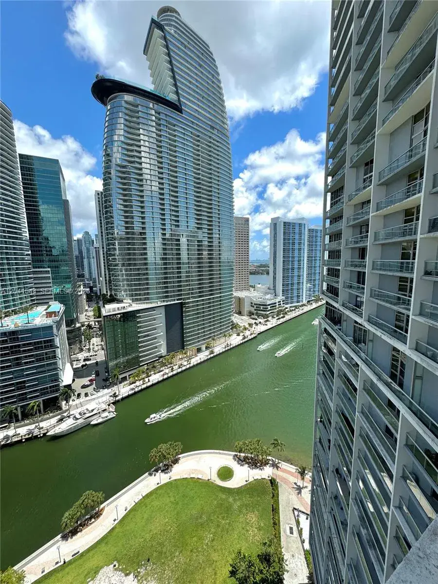 475 Brickell Ave # 2512, Miami FL 33131