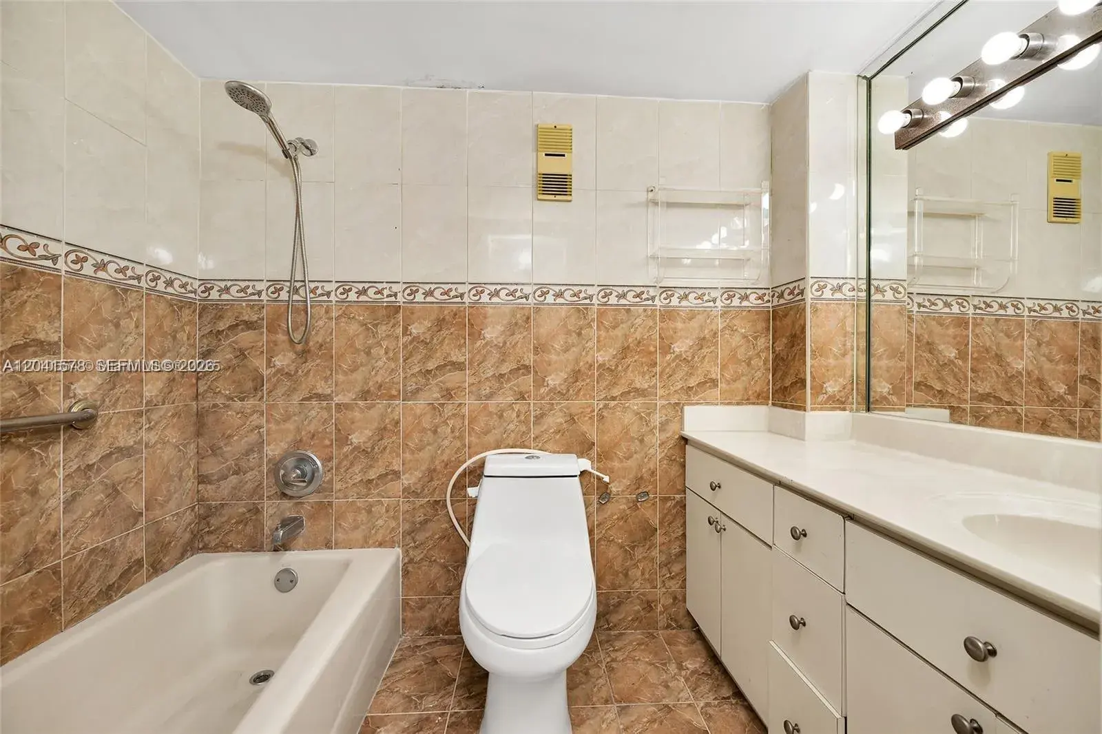 5050 NW 7th St # 202, Miami FL 33126