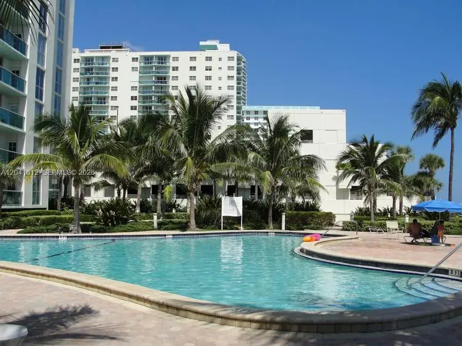 3901 S Ocean Dr # 8T, Hollywood FL 33019