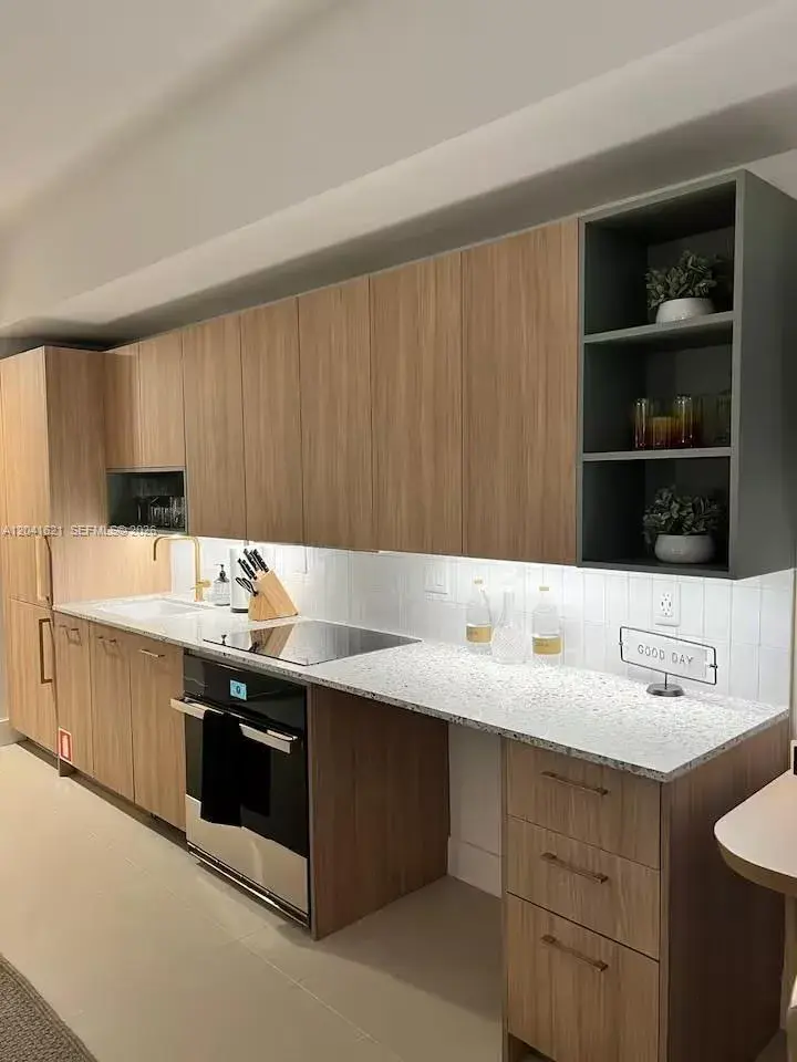 159 NE 6th St # 2606, Miami FL 33132