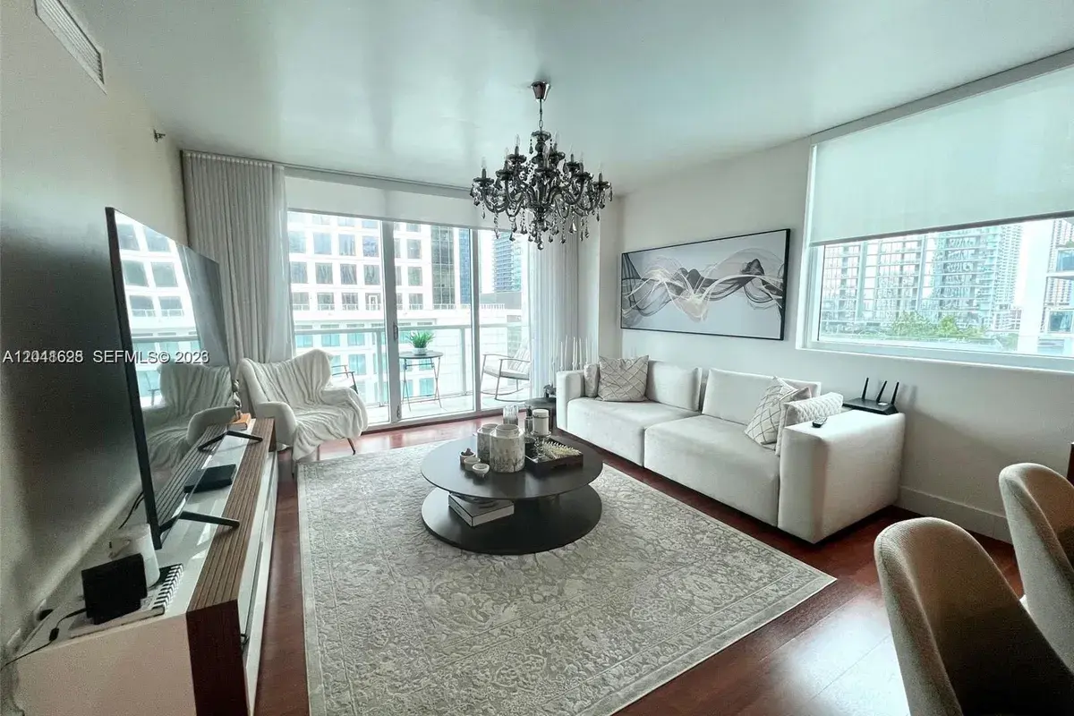 500 Brickell Ave # 1410, Miami FL 33131