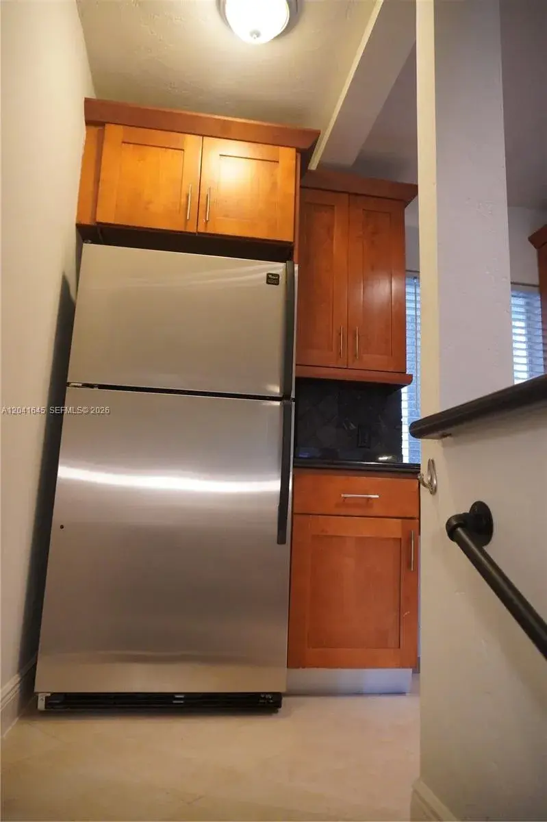 2880 Pine Tree Dr # 2, Miami Beach FL 33140