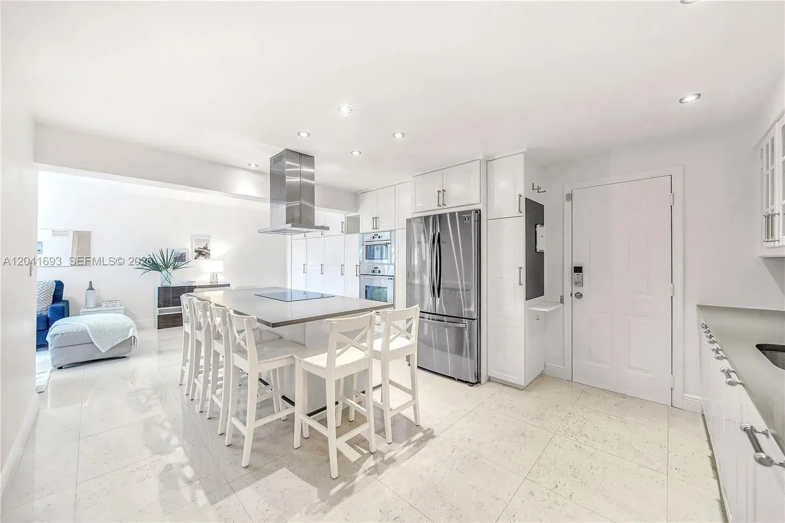 3 bedroom 2 bath for rent at 290 Sunrise Dr # K, Key Biscayne FL 33149
