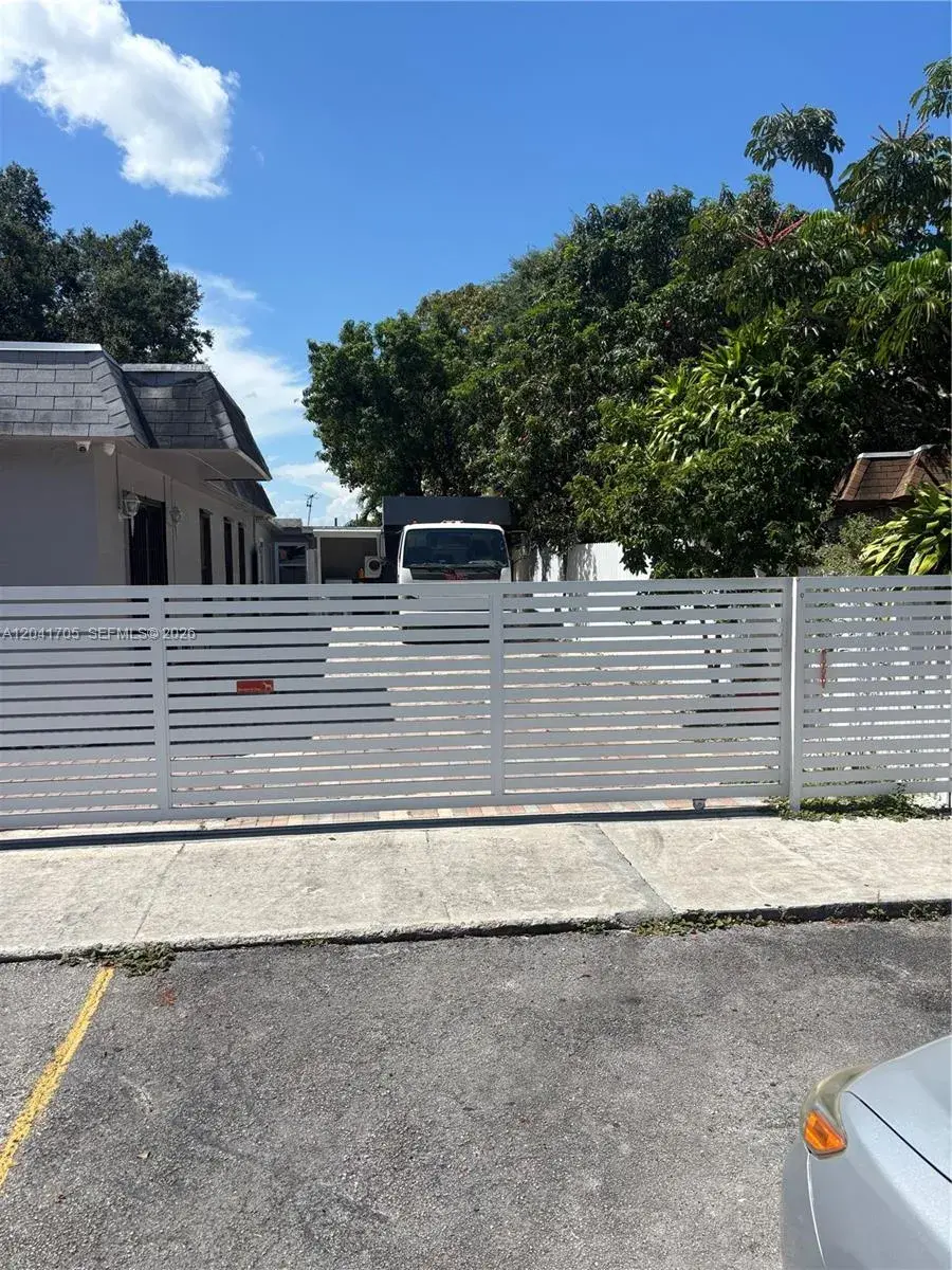 21122 NW 39th Ave, Miami Gardens FL 33055