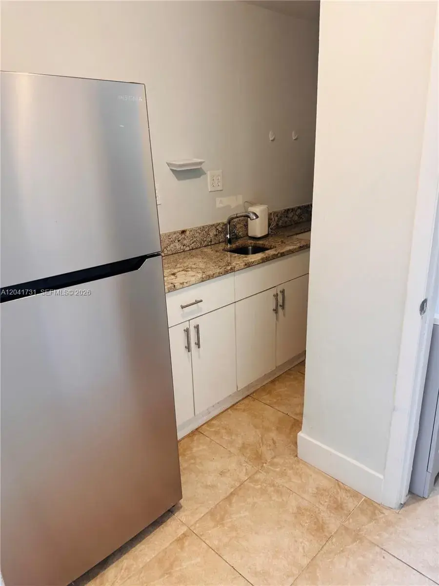 7620 SW 21st St # 2, Miami FL 33155