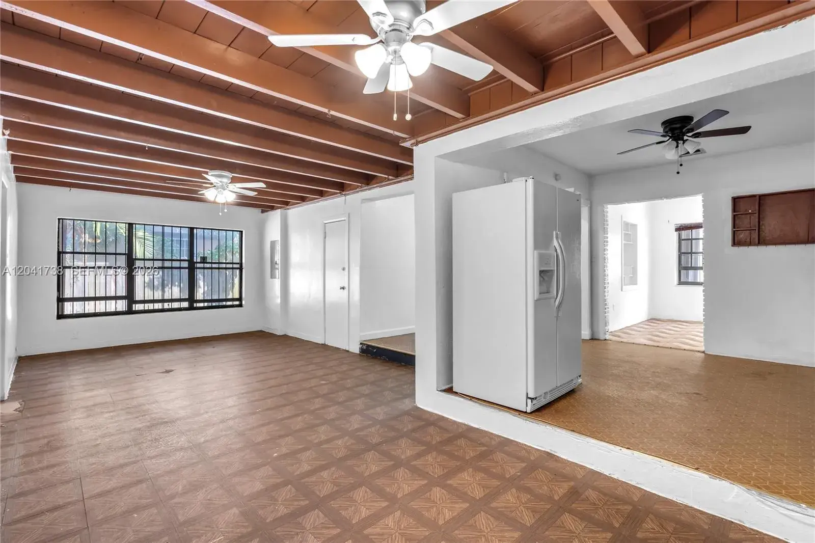 576 NW 147th St, Miami FL 33168