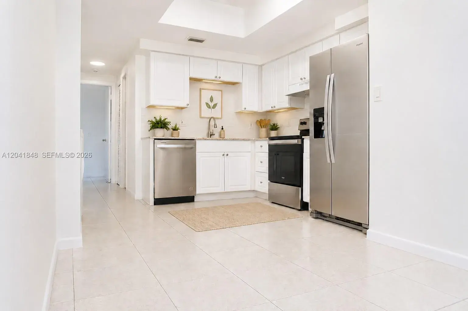 411 SE 10th St # 1, Hallandale Beach FL 33009