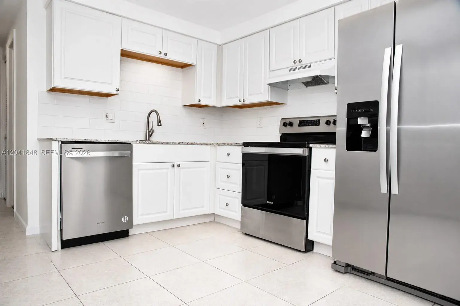 411 SE 10th St # 1, Hallandale Beach FL 33009