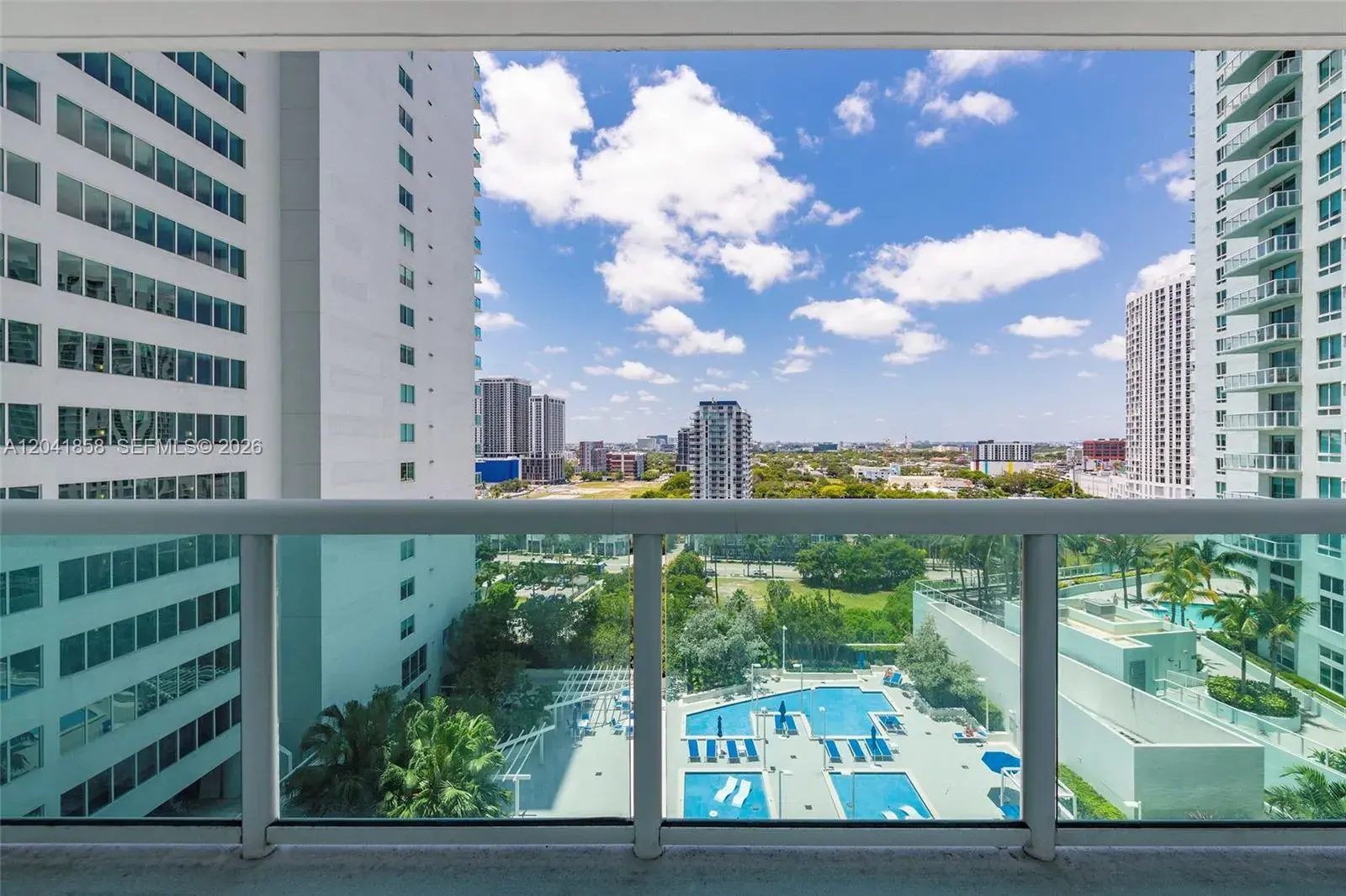 1 bedroom 1 bath Residential Lease for rent at 1800 N Bayshore Dr # 1806, Miami FL 33132