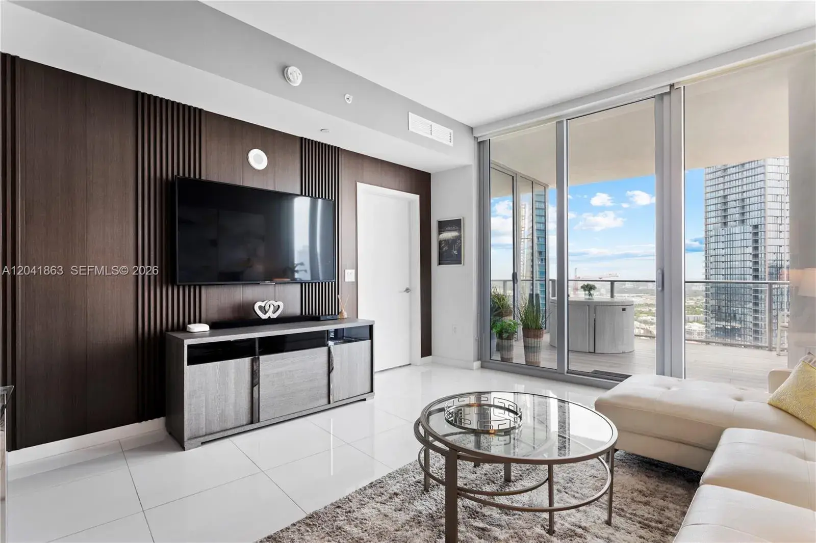 851 NE 1st Ave # 3900, Miami FL 33132