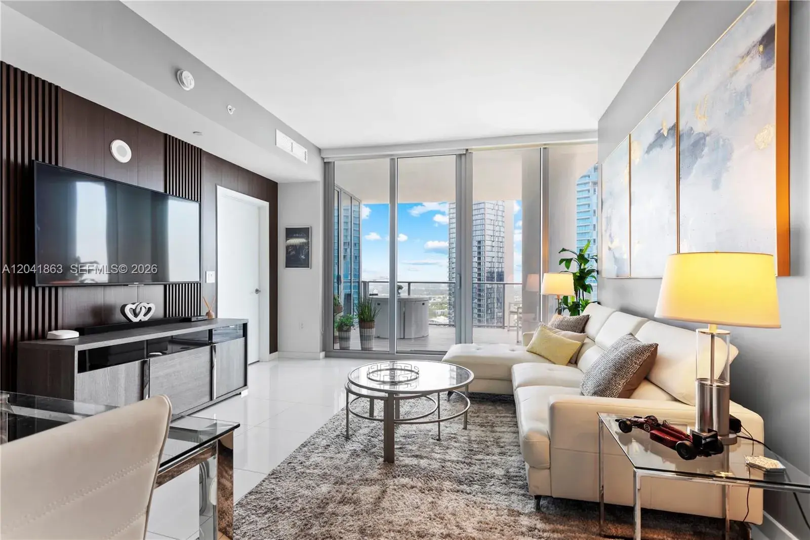 851 NE 1st Ave # 3900, Miami FL 33132
