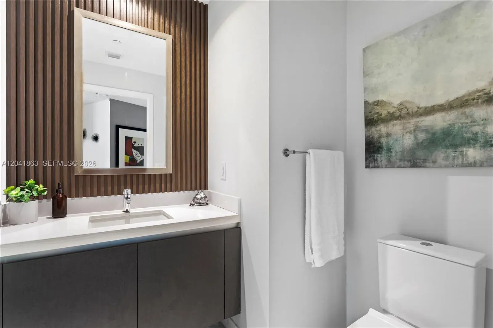 851 NE 1st Ave # 3900, Miami FL 33132