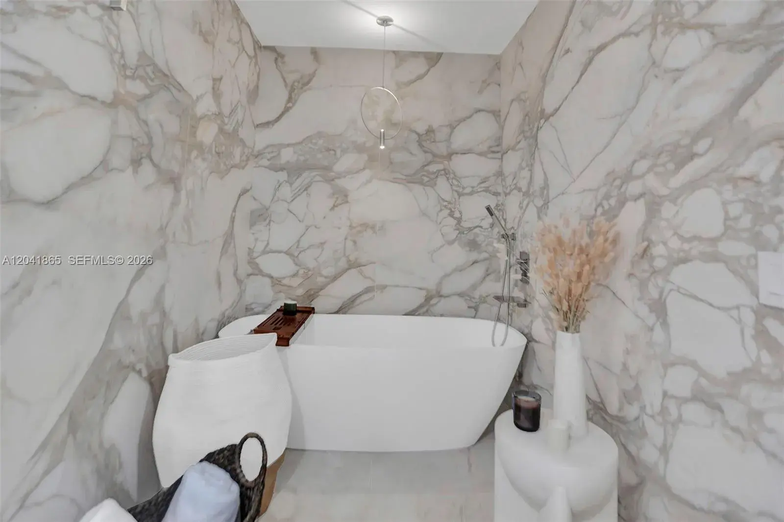 2 bedroom 2 bath for sale at 950 Brickell Bay Dr # 5608, Miami FL 33131