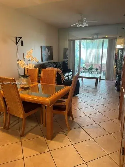 10136 Lombardy Dr, Tamarac FL 33321