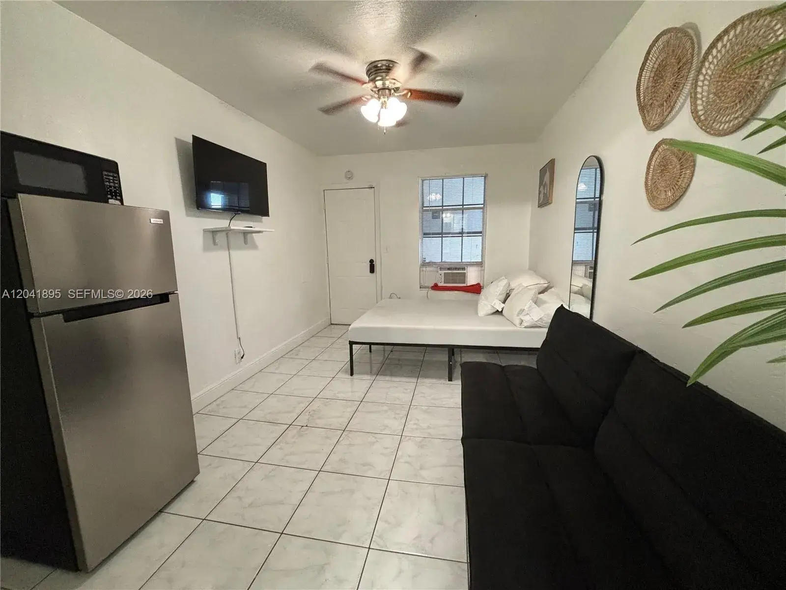 1 bath Residential Lease for rent at 1843 Dewey St # 118, Hollywood FL 33020