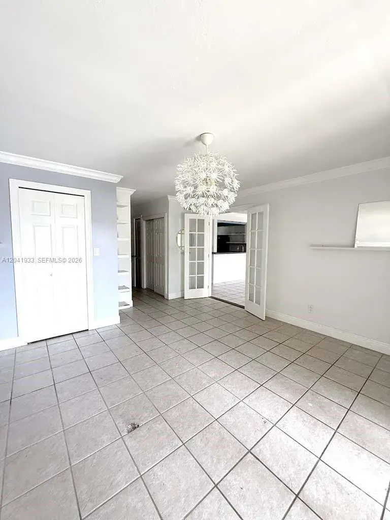 1 bedroom 1 bath Residential Lease for rent at 1530 NE 191st St # 340, Miami FL 33179