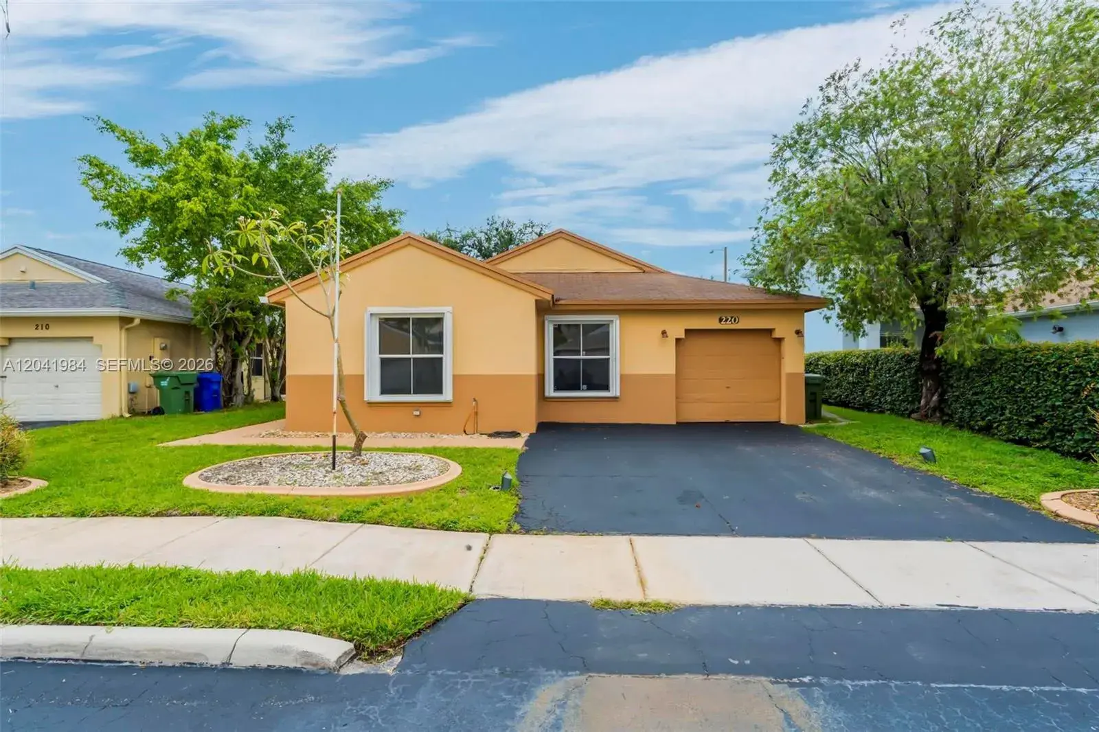 3 bedroom 2 bath Residential for sale at 220 NW 207th Way, Pembroke Pines FL 33029