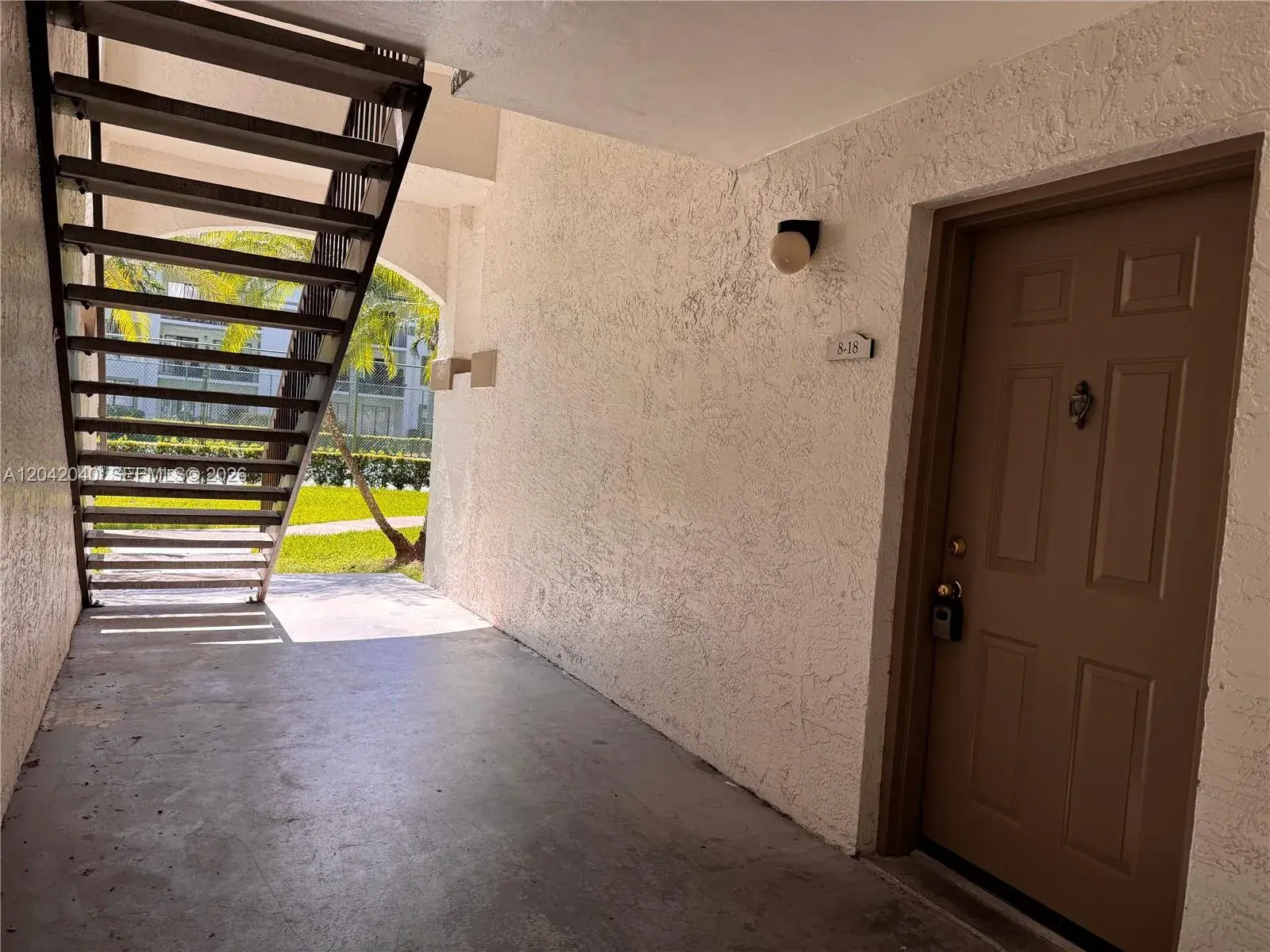 550 S Park Rd # 8, Hollywood FL 33021