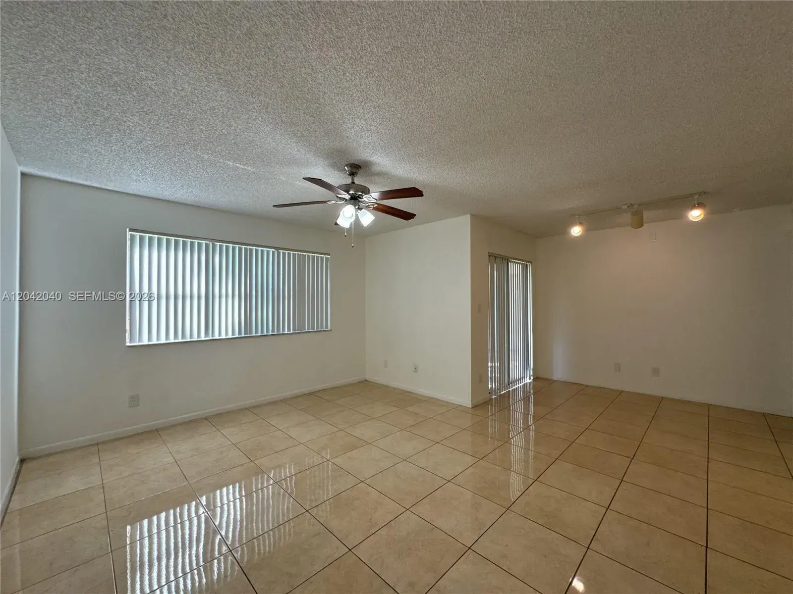 550 S Park Rd # 8, Hollywood FL 33021
