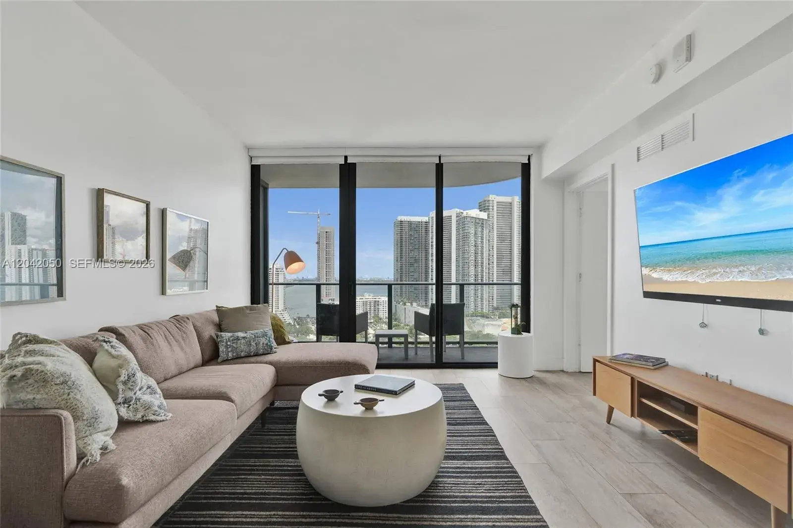 1 bedroom 2 bath Residential Lease for rent at 121 NE 34th St # 2205, Miami FL 33137