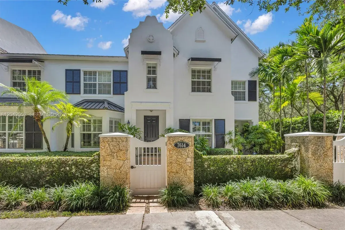 7614 SW 54th Ave, Miami FL 33143