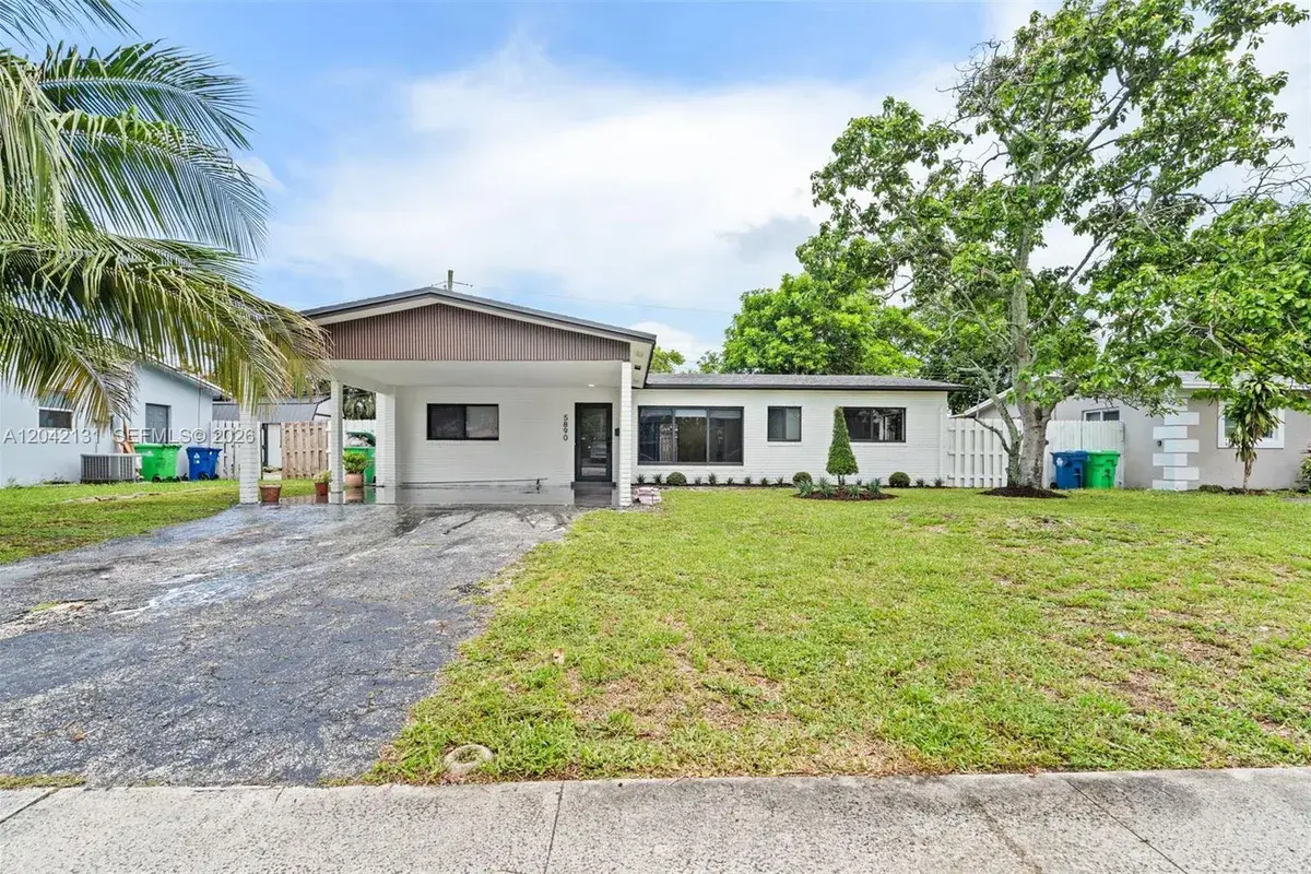 5890 NW 15th St, Sunrise FL 33313